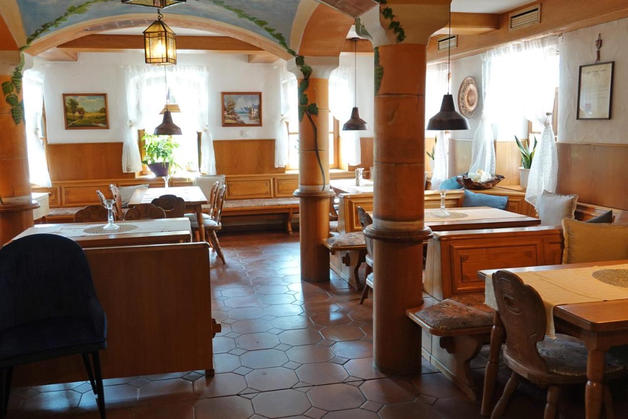 Hotel Adler Lauda-Königshofen Esterno foto